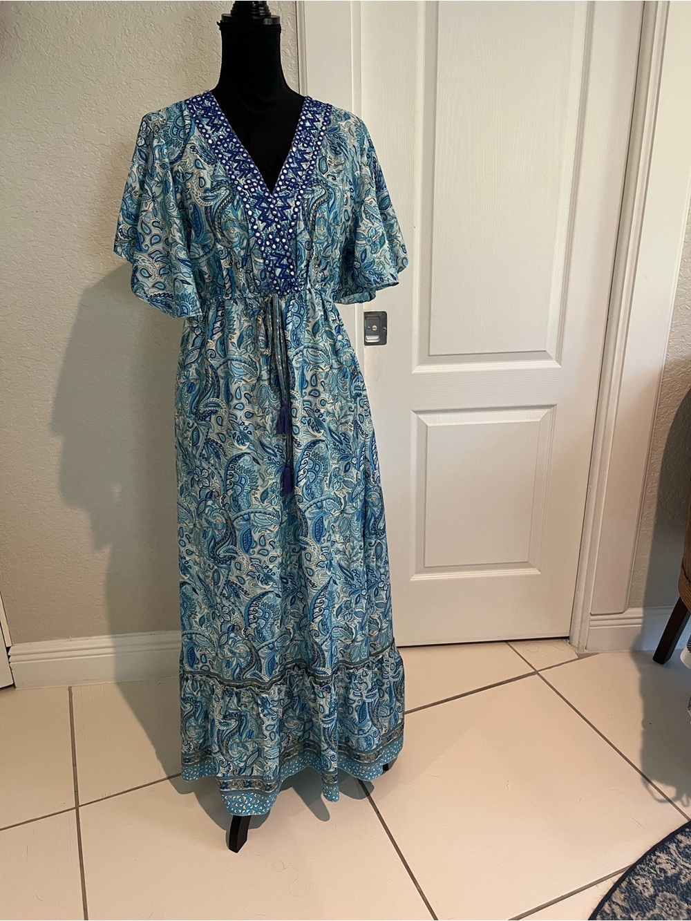 Blue Paisley V-Neck Maxi Dress with Drawstring Waist
